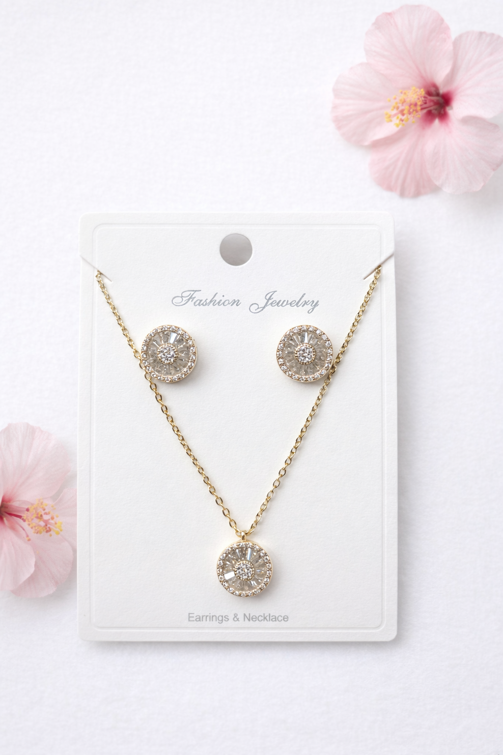 Pendant Set w Earrings Gold