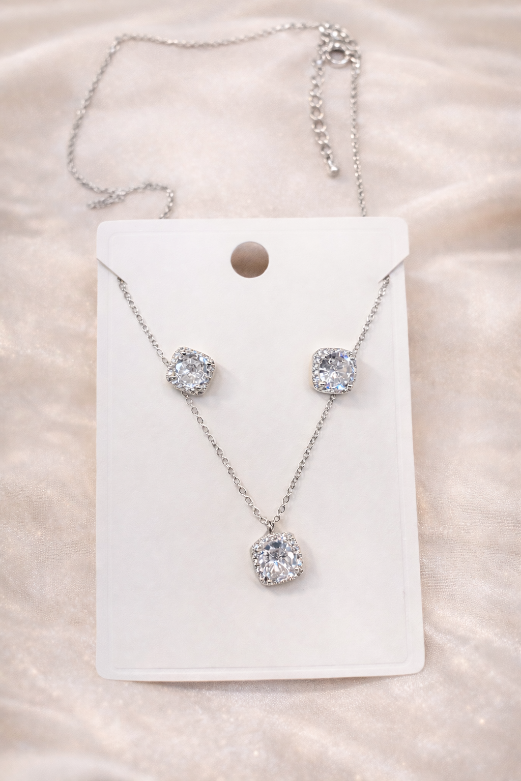 Pendant Set w Earrings